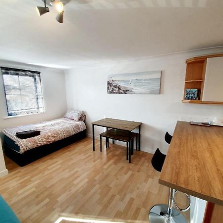 Chelmsford Town Centre Apartments With Car Parking ภายนอก รูปภาพ