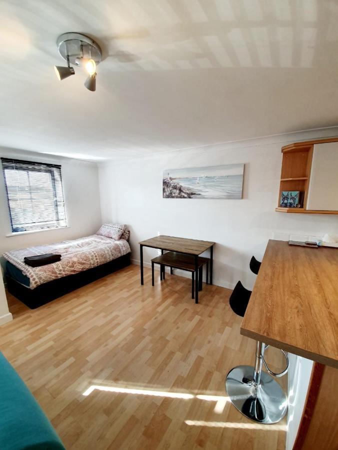 Chelmsford Town Centre Apartments With Car Parking ภายนอก รูปภาพ