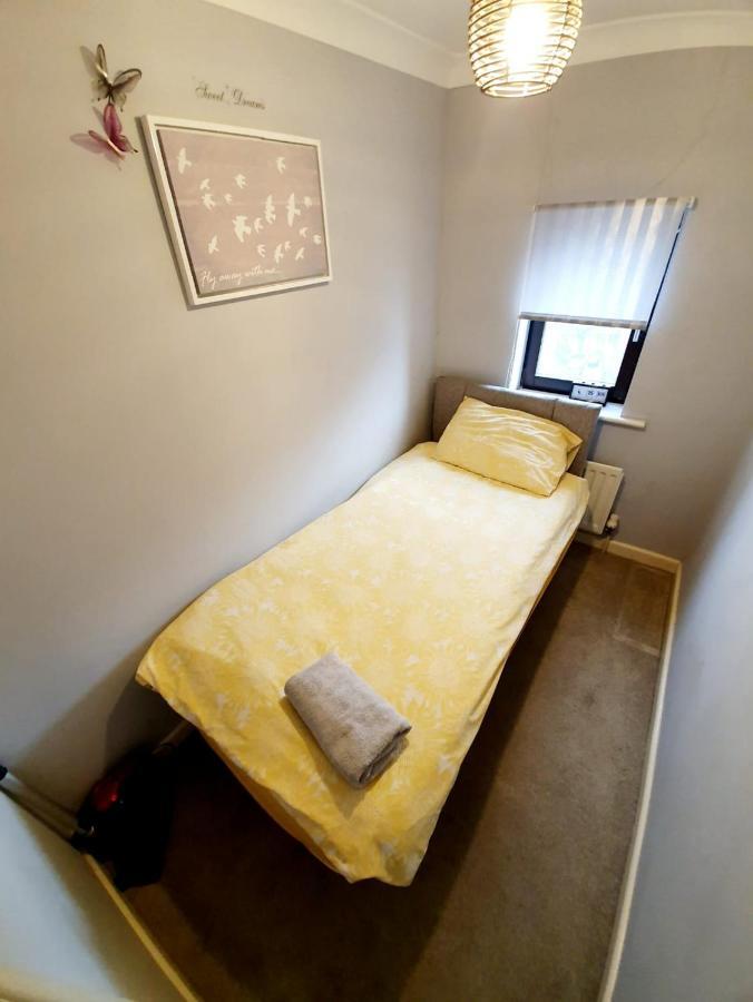Chelmsford Town Centre Apartments With Car Parking ภายนอก รูปภาพ